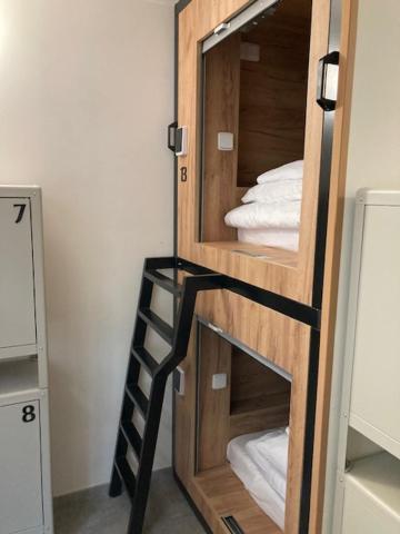 Capsule Hostel Andel Centre Spirit Prag Eksteriør billede