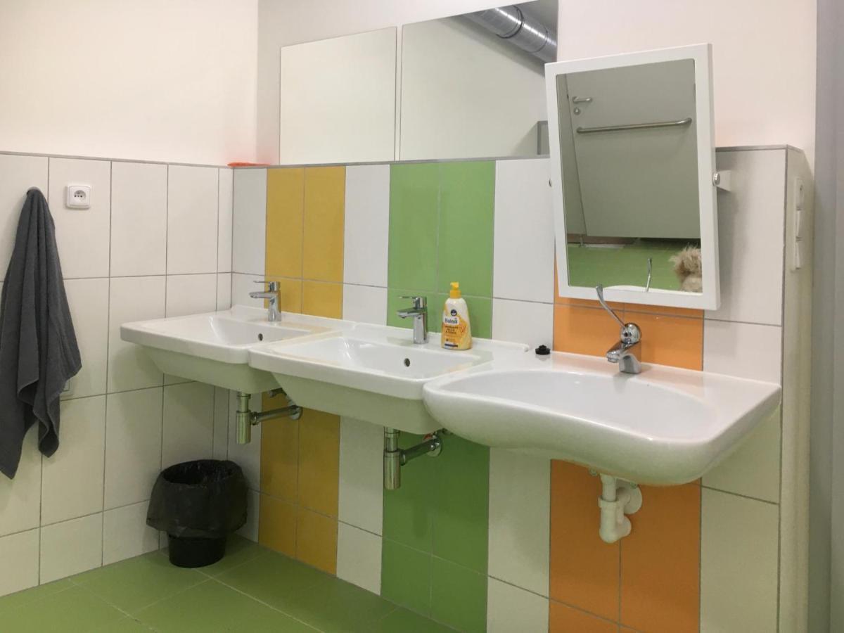 Capsule Hostel Andel Centre Spirit Prag Eksteriør billede