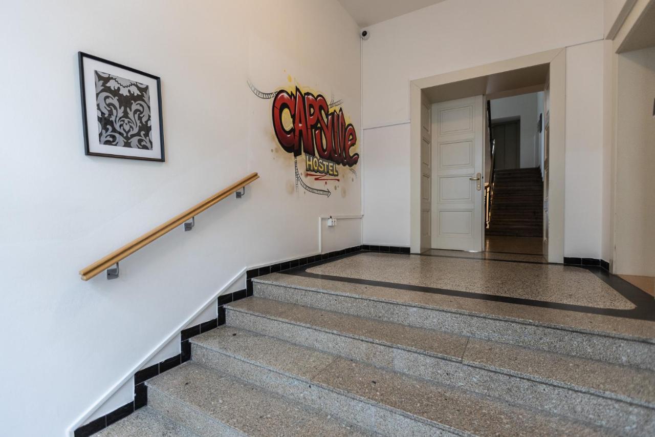 Capsule Hostel Andel Centre Spirit Prag Eksteriør billede