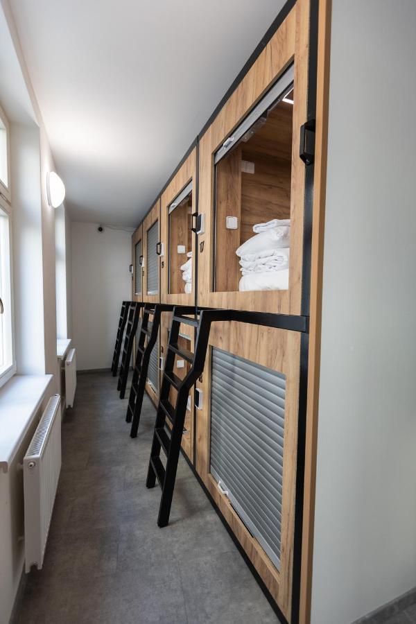 Capsule Hostel Andel Centre Spirit Prag Eksteriør billede